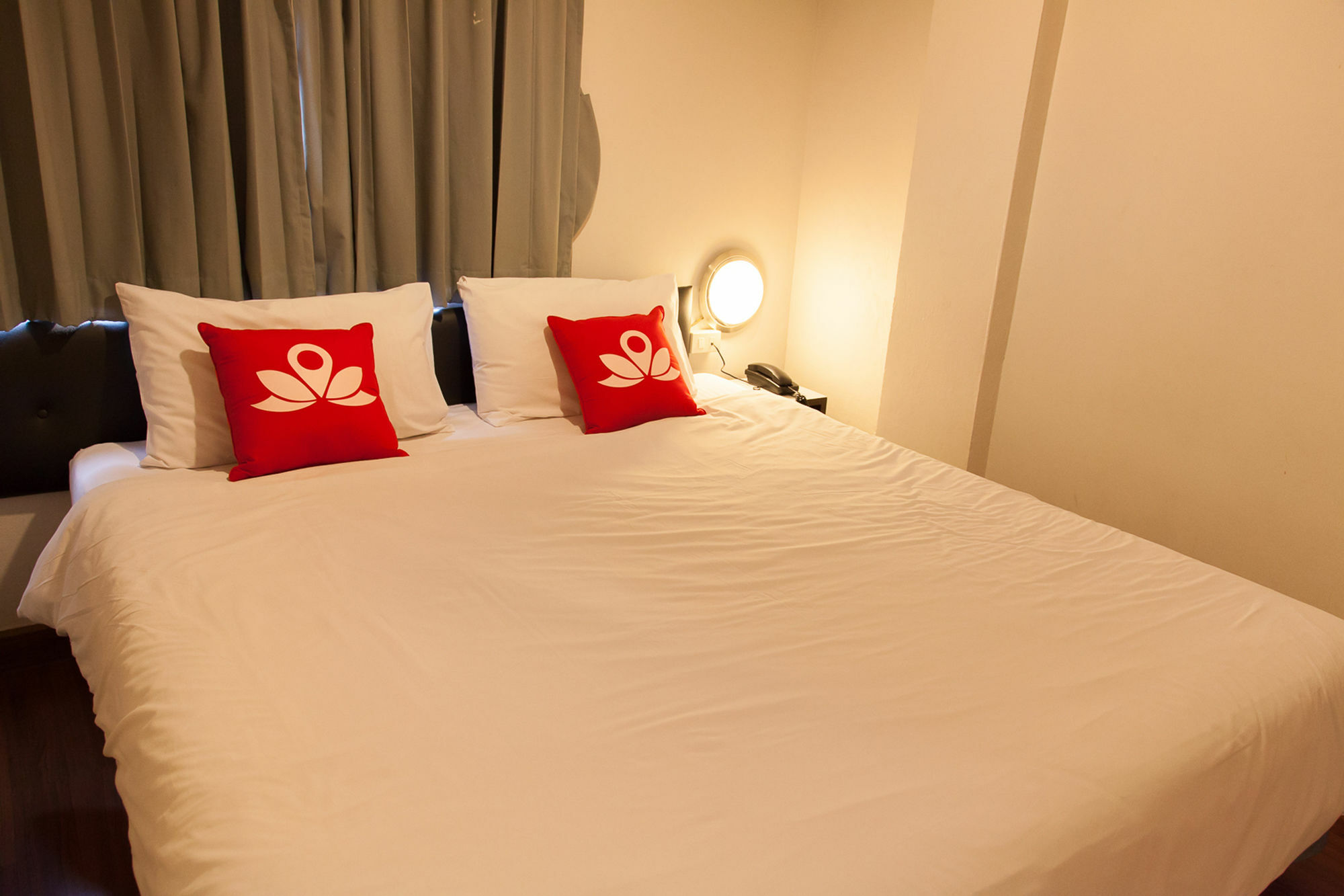 Zen Rooms Pratunam Bangkok Luaran gambar