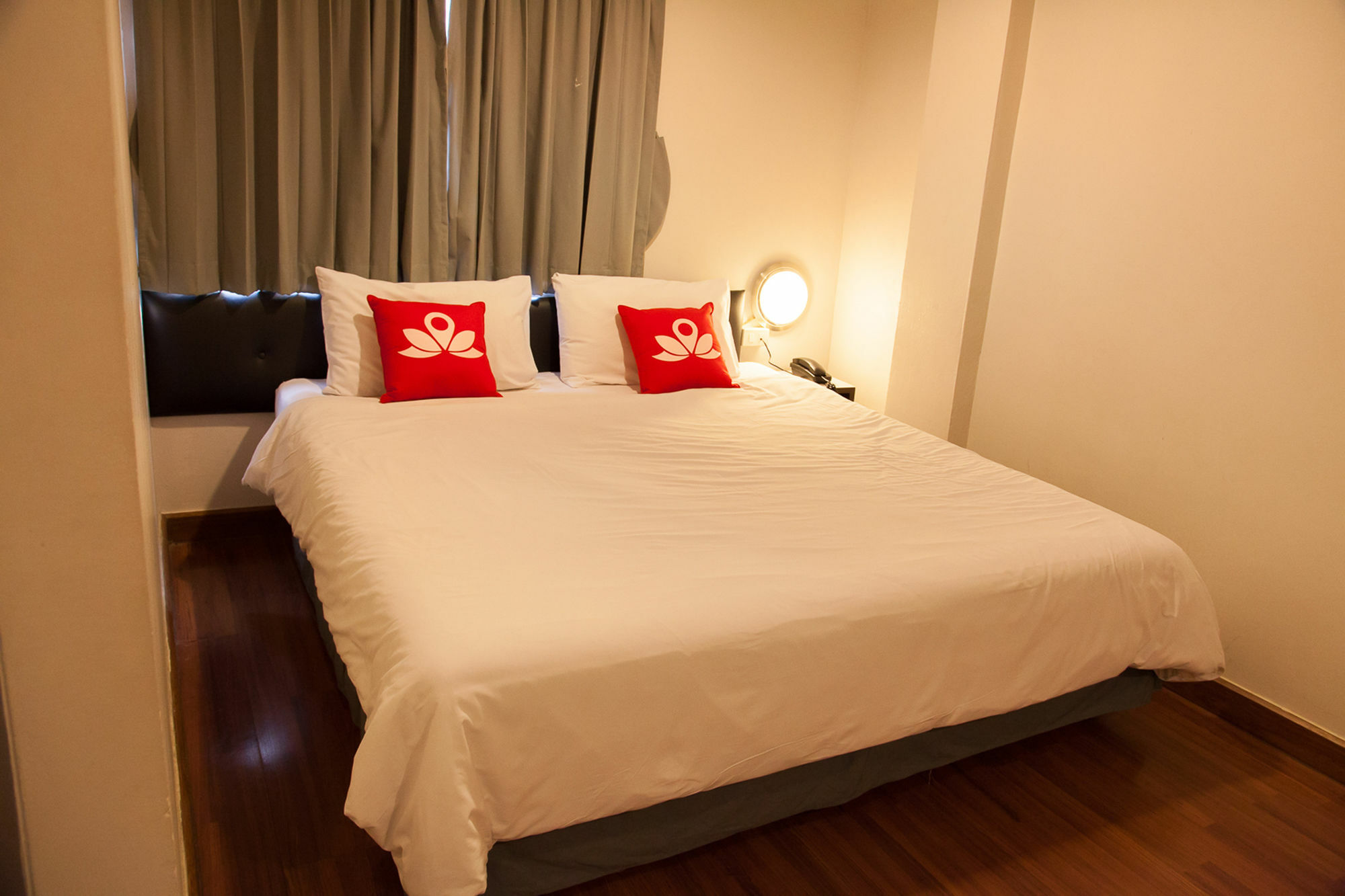 Zen Rooms Pratunam Bangkok Luaran gambar